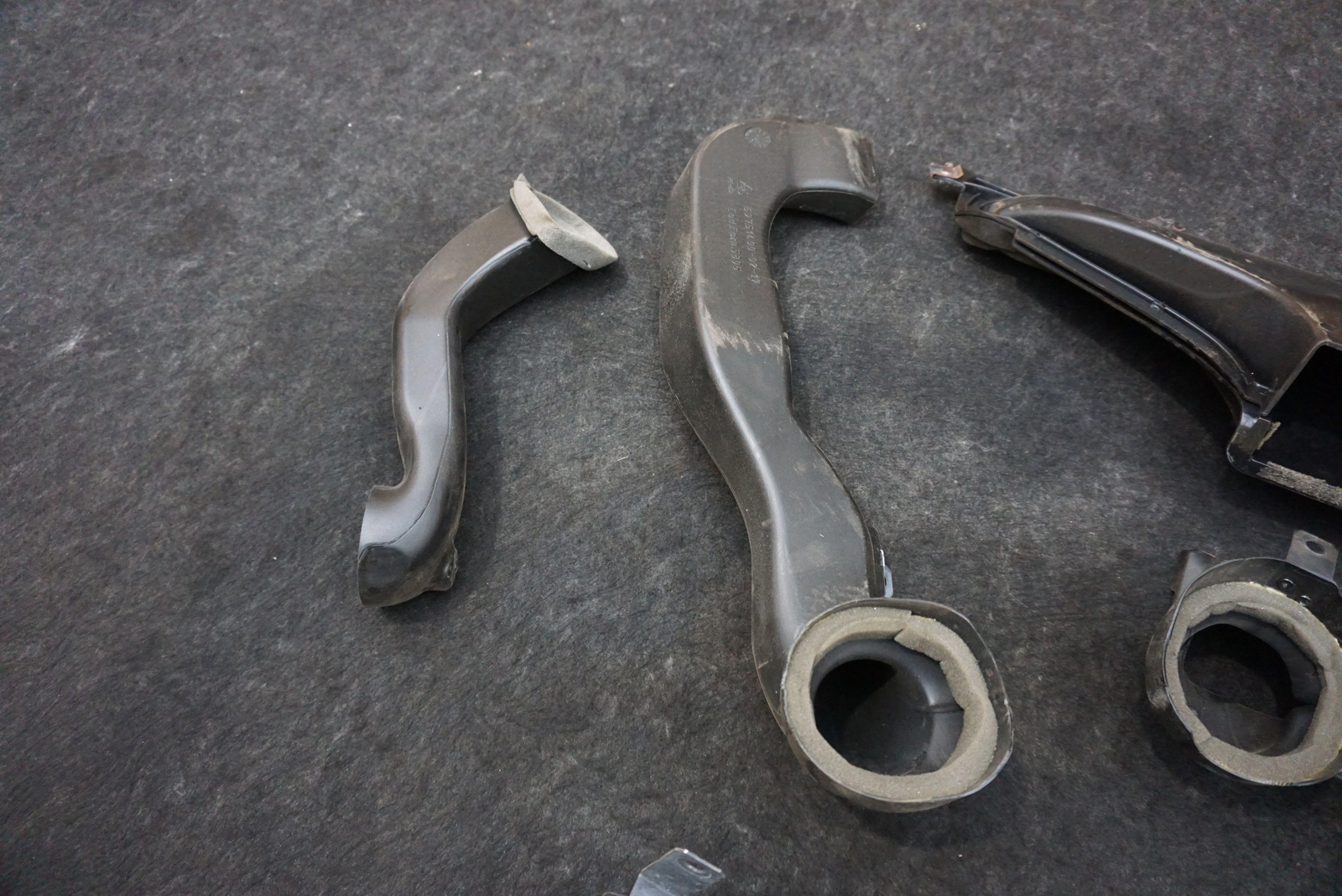 Set of 10 Dashboard AC Air Vent Duct Tube OEM 69751800 Ferrari California 12-14