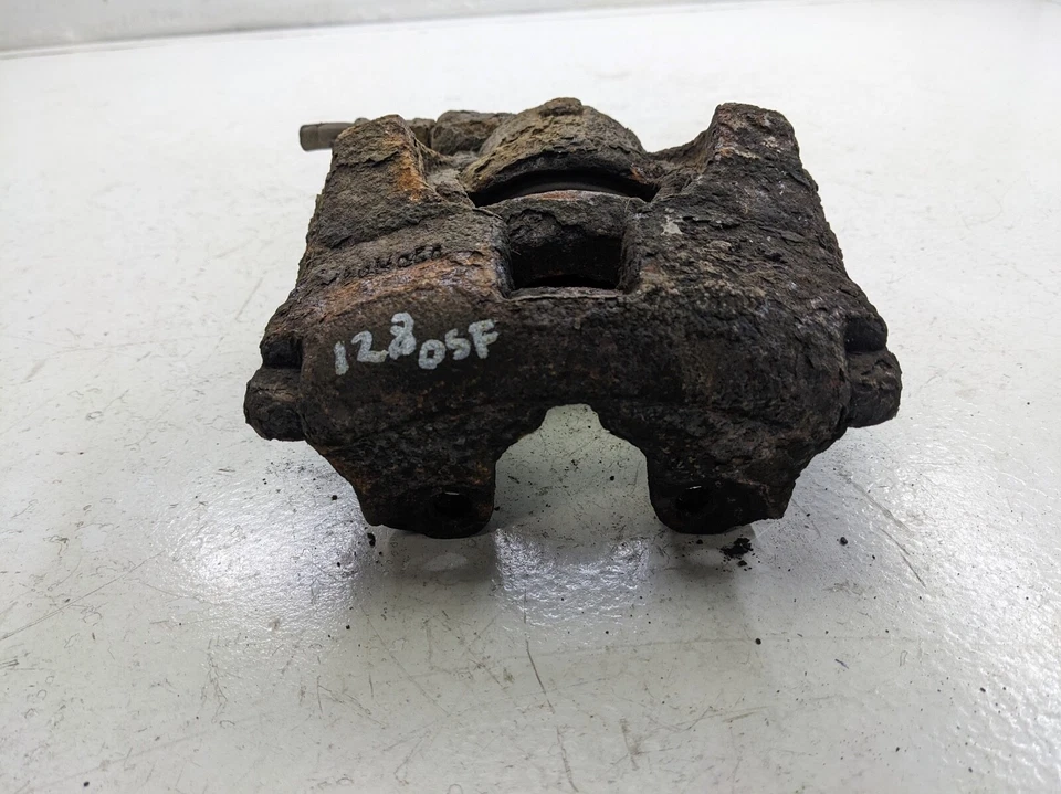 LAND ROVER FREELANDER 2 2.2 TD4 2008 RIGHT FRONT BRAKE CALIPER - Image 4 of 4