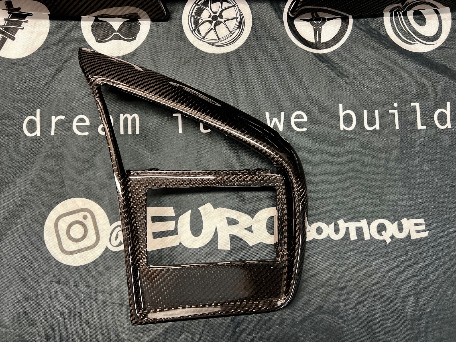 Audi R8 1st gen 100% Carbon Fiber Double DIN Radio Trim Bezel for DD radio