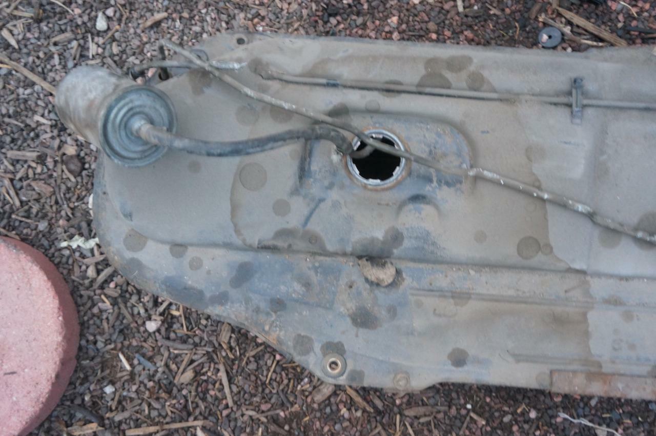 *Dented* OEM BMW E30 Late Model Petrol Fuel Gas Tank 8991 325i 325ix
