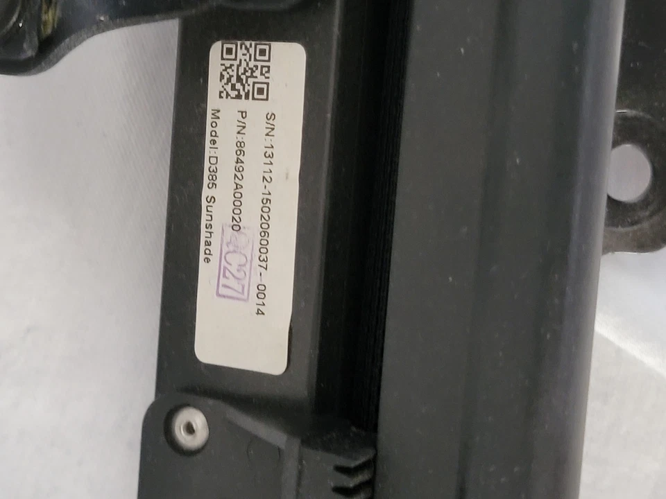 2010 Lincoln MKS OEM Rear Sunshade with Control Module - Image 2 of 4