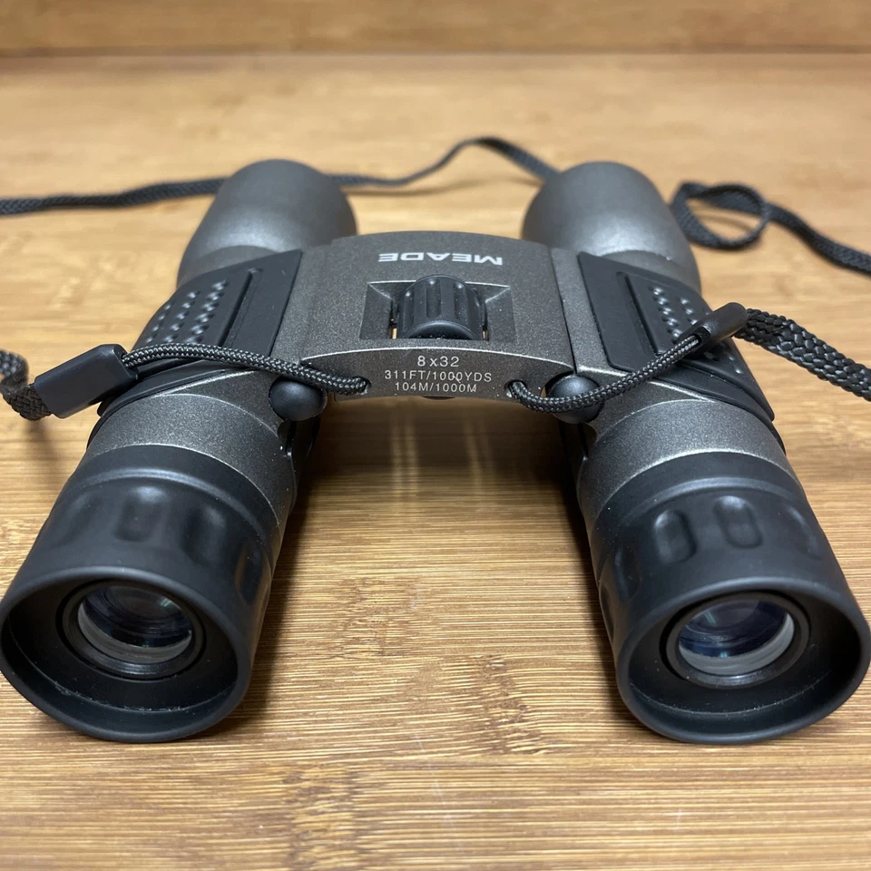 MEADE 8 X 32 TRAVELVIEW Roof Prism Binoculars 311 ft /1000 yds Case Neck Strap - Image 2 of 4
