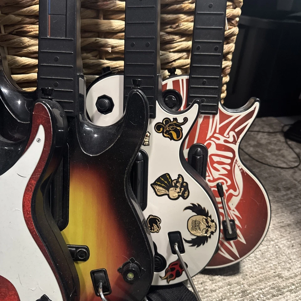 Guitar Hero Reventa Lote de 4 Paquete PS2 PS3 XBOX 360 Aero Smith Sunburst Star Pow Foto 3 de 4