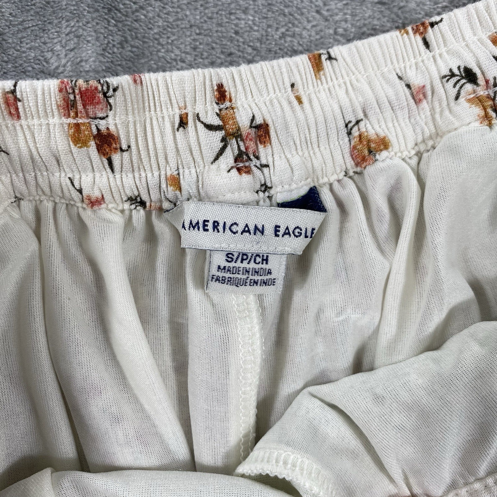 American Eagle Floral Patchwork Shorts Womens Sma… - image 3