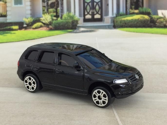 2002 - 2009 VW Volkswagen Touareg SUV in 1/64 Scale Limited