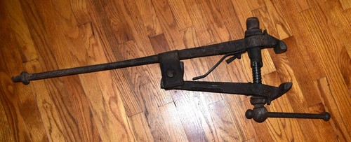 Antique Cast Iron Vise Clamp Tool Industrial Furniture Making Primitive 18.5"