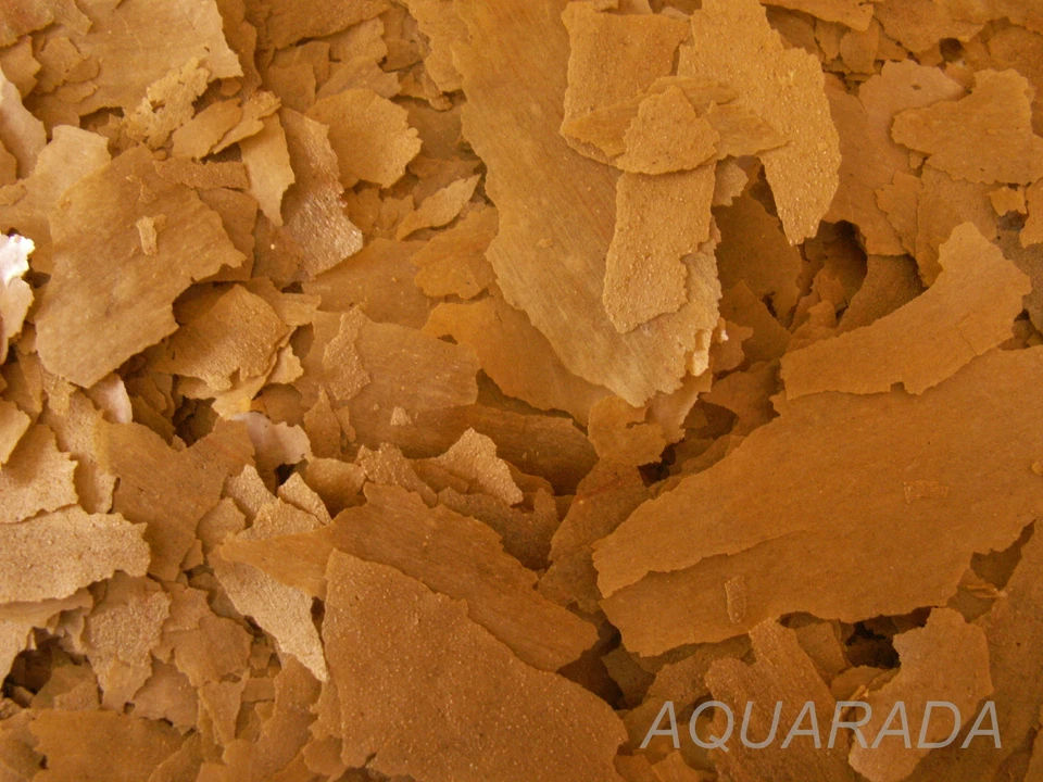 AQUARADA Züchterflocke mit Spirulina und Artemia 250ml Flockenfutter Fischfutter Aquarium