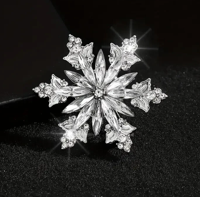 luxury Shiny Rhinestone Snowflake Brooch High-End Lapel Pin Men Women Gift New