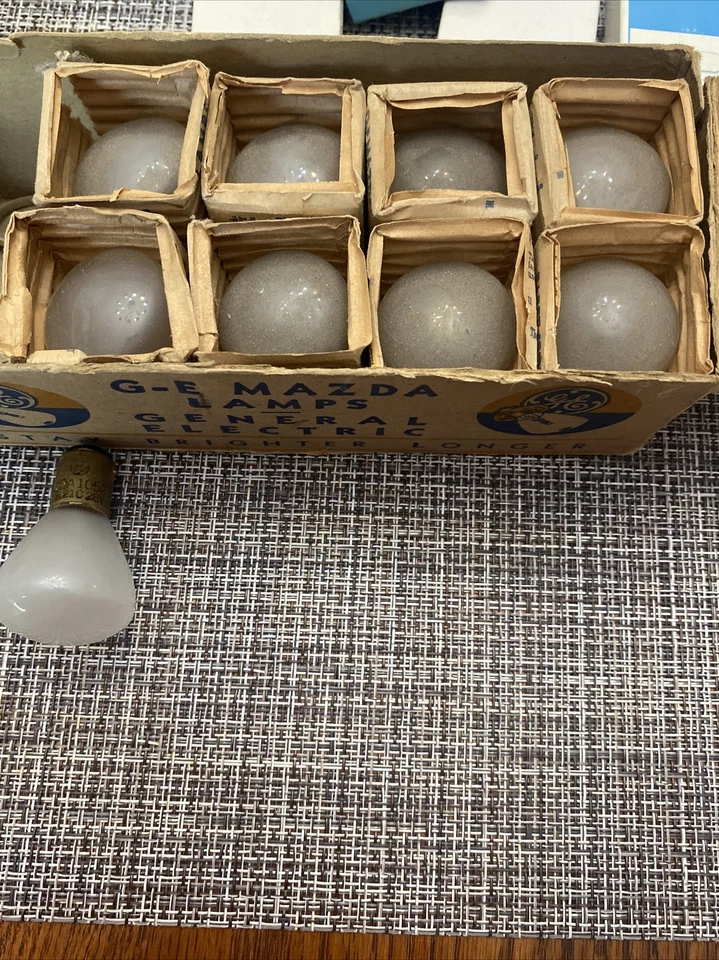 Lámpara vintage NOS GE Mazda para automóviles No. Bombilla 1052-IF RP11- Pack de 9 b2 Foto 3 de 4