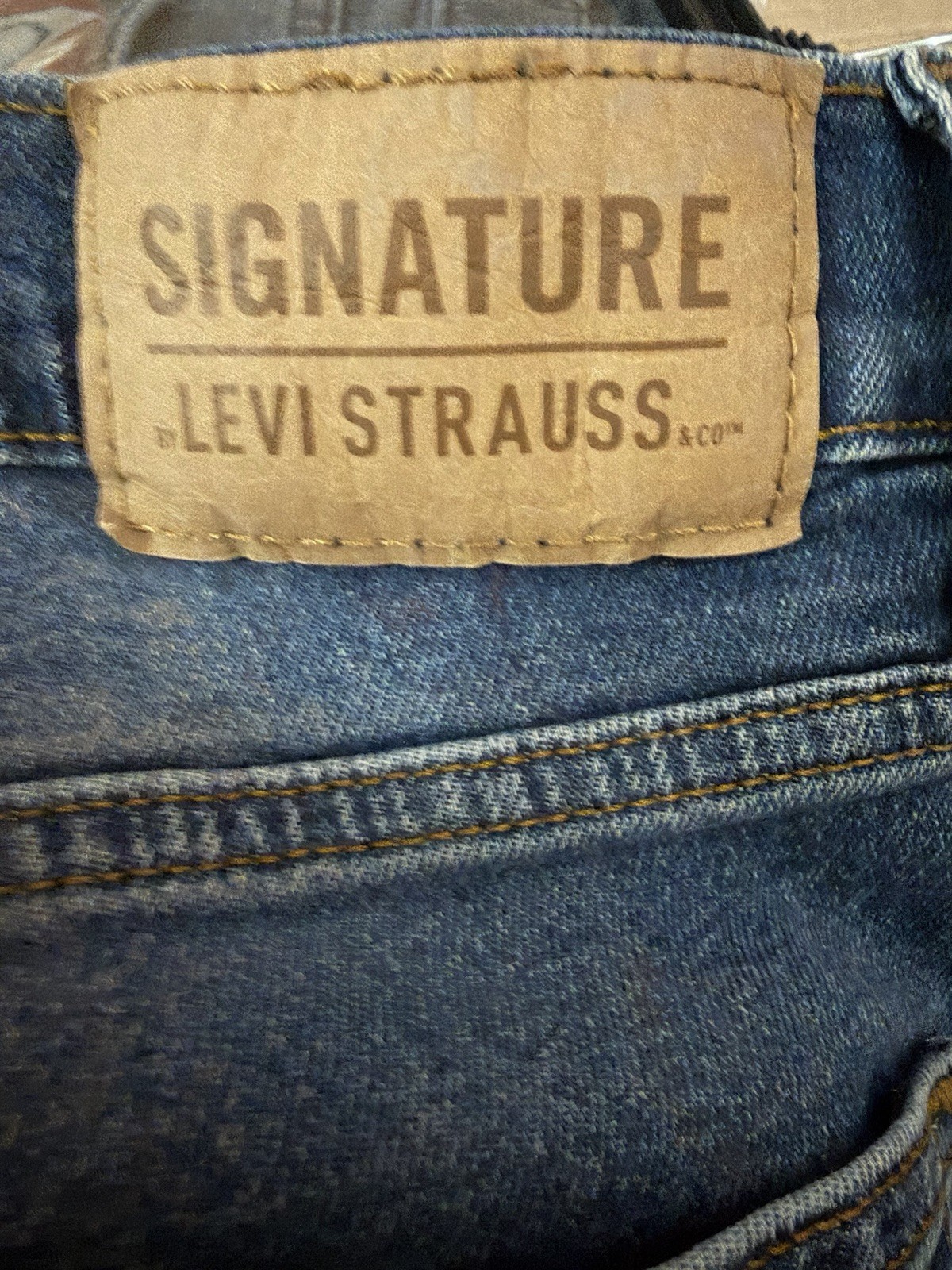 Signature by Levi Strauss Slim Jeans Women Size W28 L30 Stretch Blue Distressed thumbnail 6