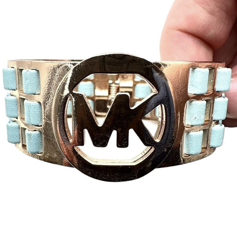 Pulsera Michael Kors Logo Tono Oro Rosa Puño Bisagras Azul Imitación Cuero Tejido Foto 2 de 4
