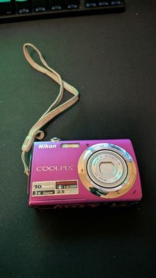 Pink Nikon COOLPIX S220 digital camera W/Battery No Charger! Works 
