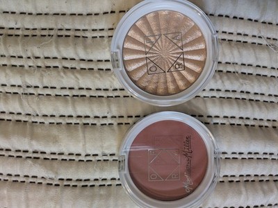 OFRA Highlighter Rodeo Dr & Blush  Sweet Stuff 1 each.
