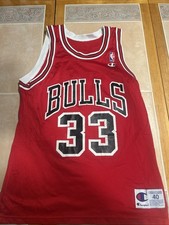 Men s Size 40 Vintage Champion Scottie Pippen Jersey Red Chicago Bulls 33