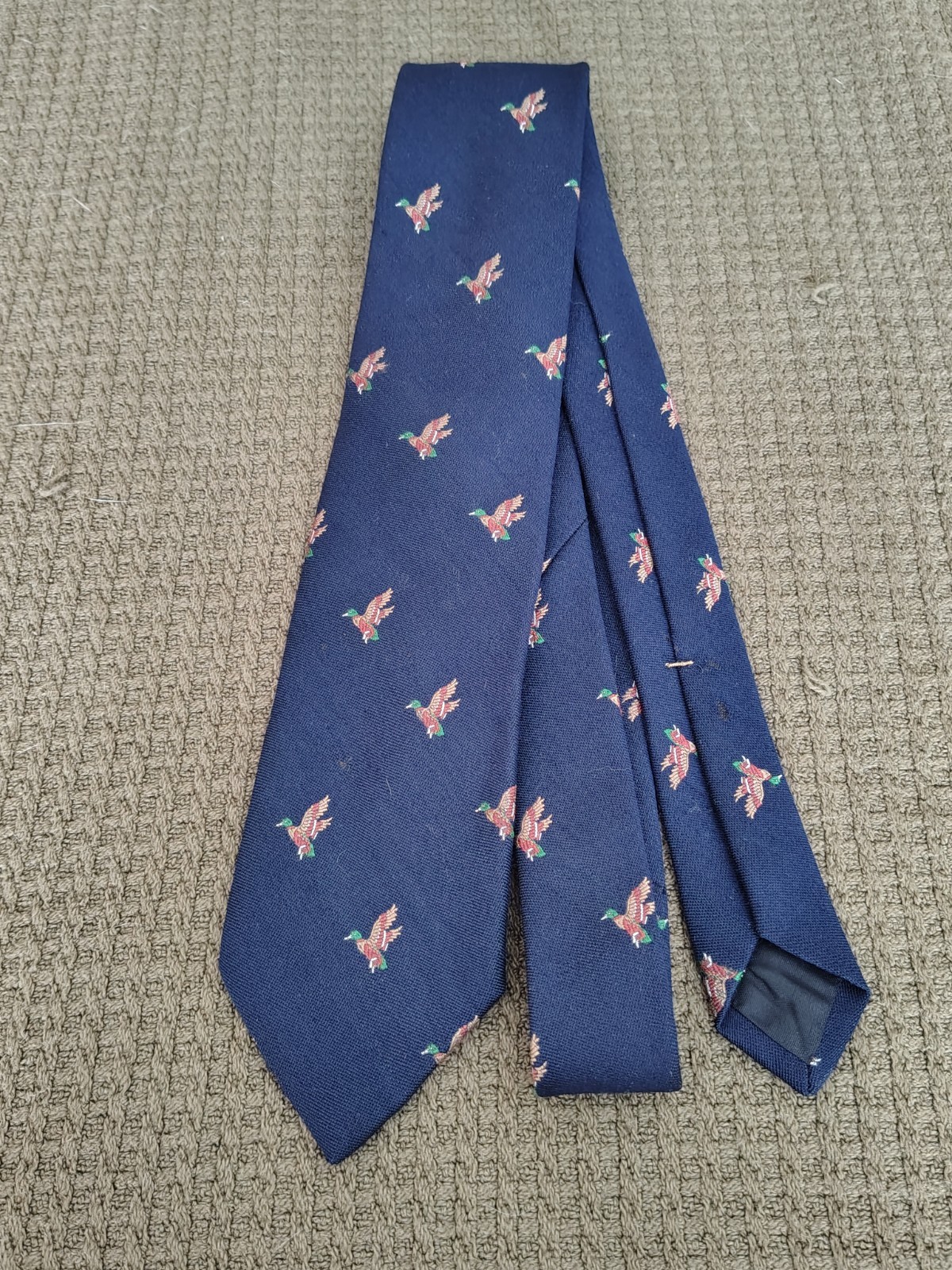 Vintage 1980s Navy Duck Silk/Wool Necktie Ivy Trad Old Money