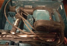 Makita 11 LB AVT Demolition Hammer HM0870C