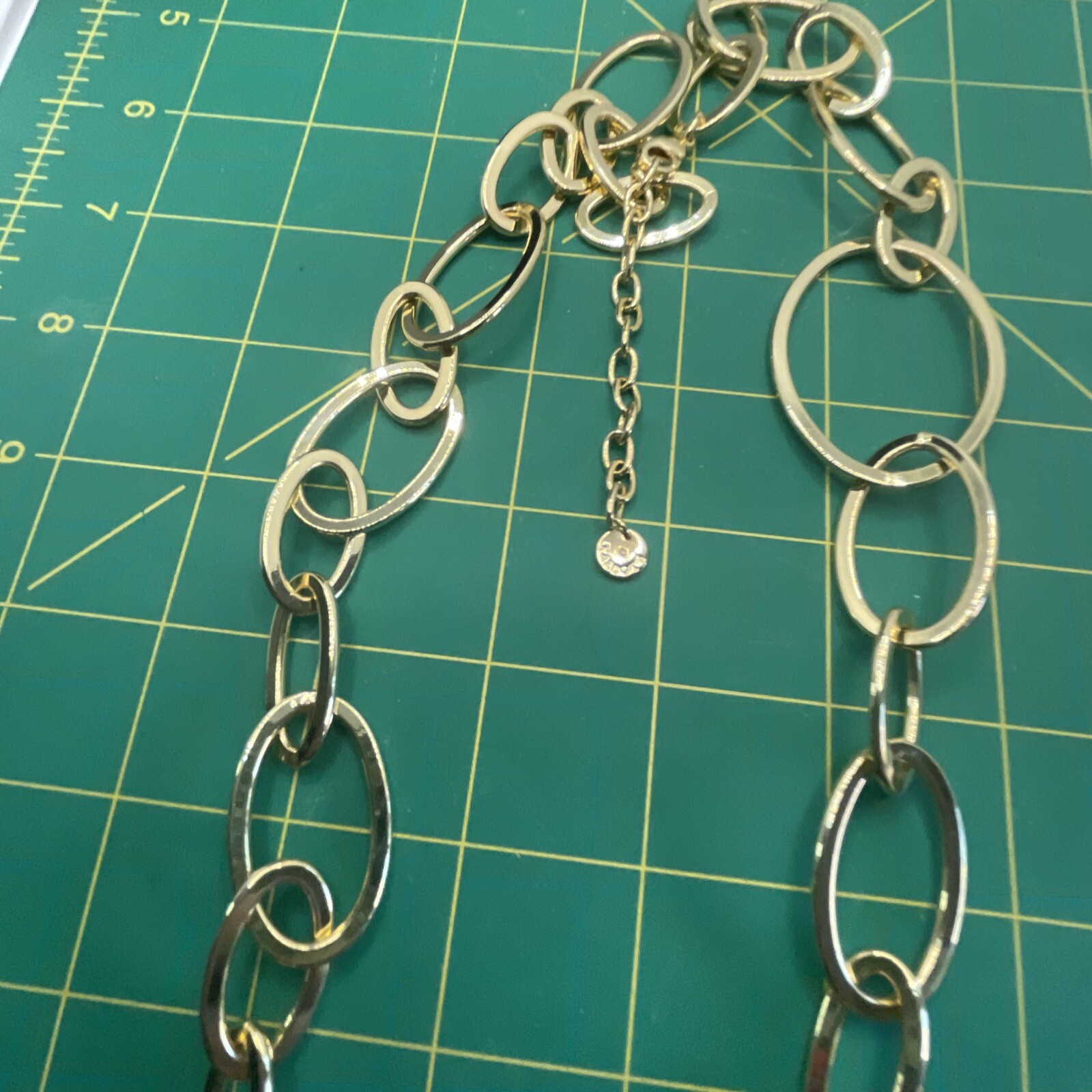 Talbots gold tone  Interlocking Circle Necklace - image 6