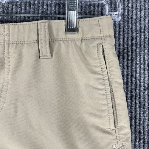 Under Armour Shorts Youth Boys 12 Khaki Beige Golf Heat Gear Loose Fit - Picture 5 of 16