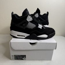 Size 8 - Jordan 4 Retro White Thunder Lightly Worn