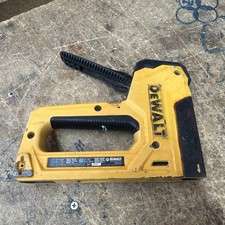 Dewalt DWHTTR350 HEAVY-DUTY ALUMINUM STAPLER/BRAD NAILER