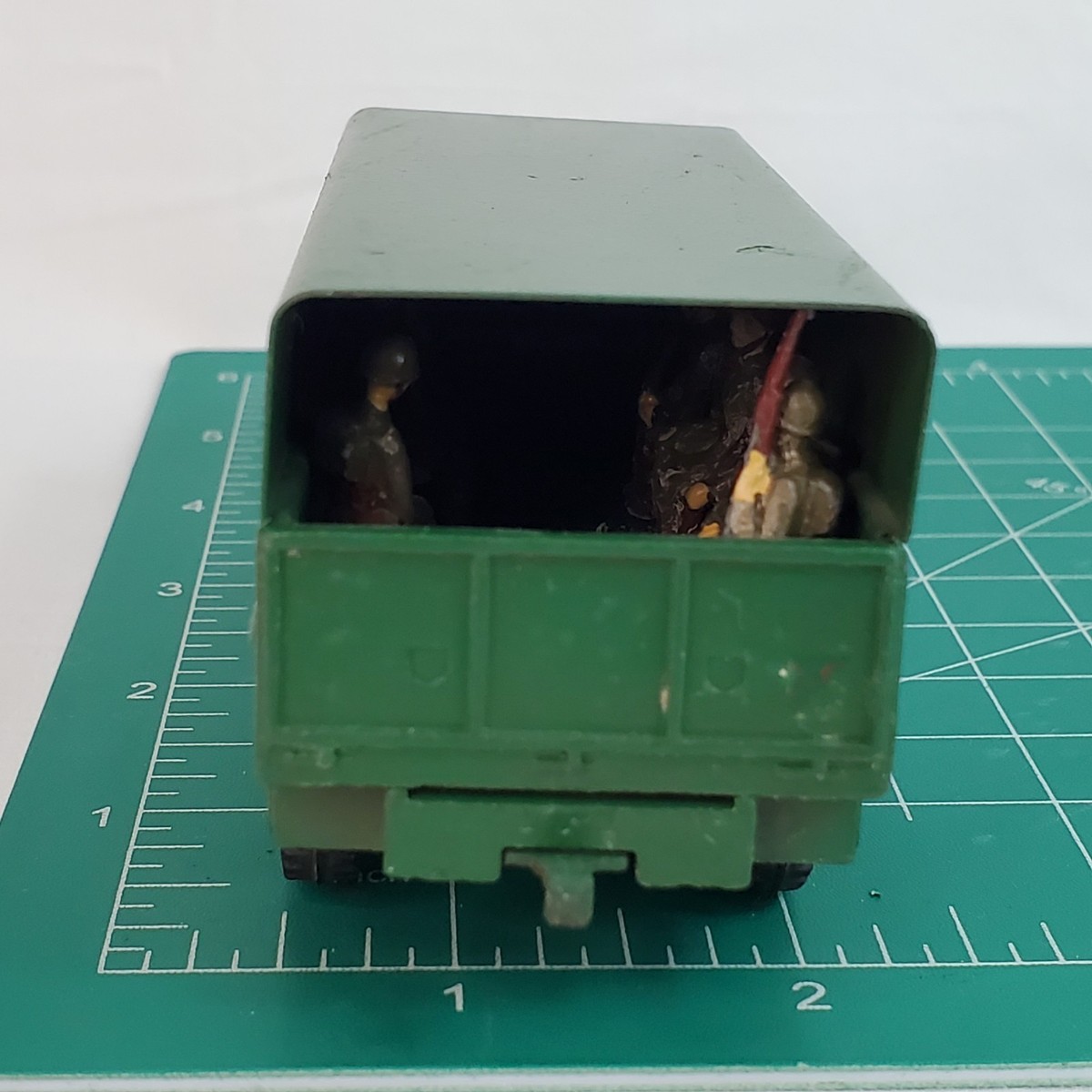 DINKY SUPERTOYS #622 10-TON ARMY TRUCK & 7 Crew Meccano England