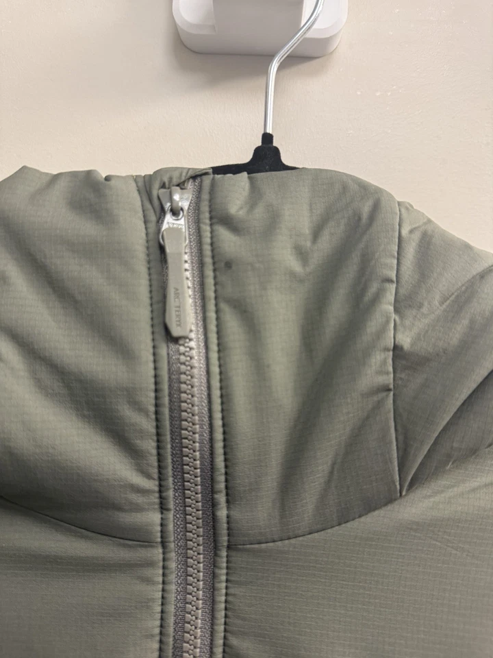 Chaqueta con Capucha Arc’teryx Atom LT Exterior Senderismo Cremallera Para Hombres Mediana Canadá ~LEER   Foto 4 de 4