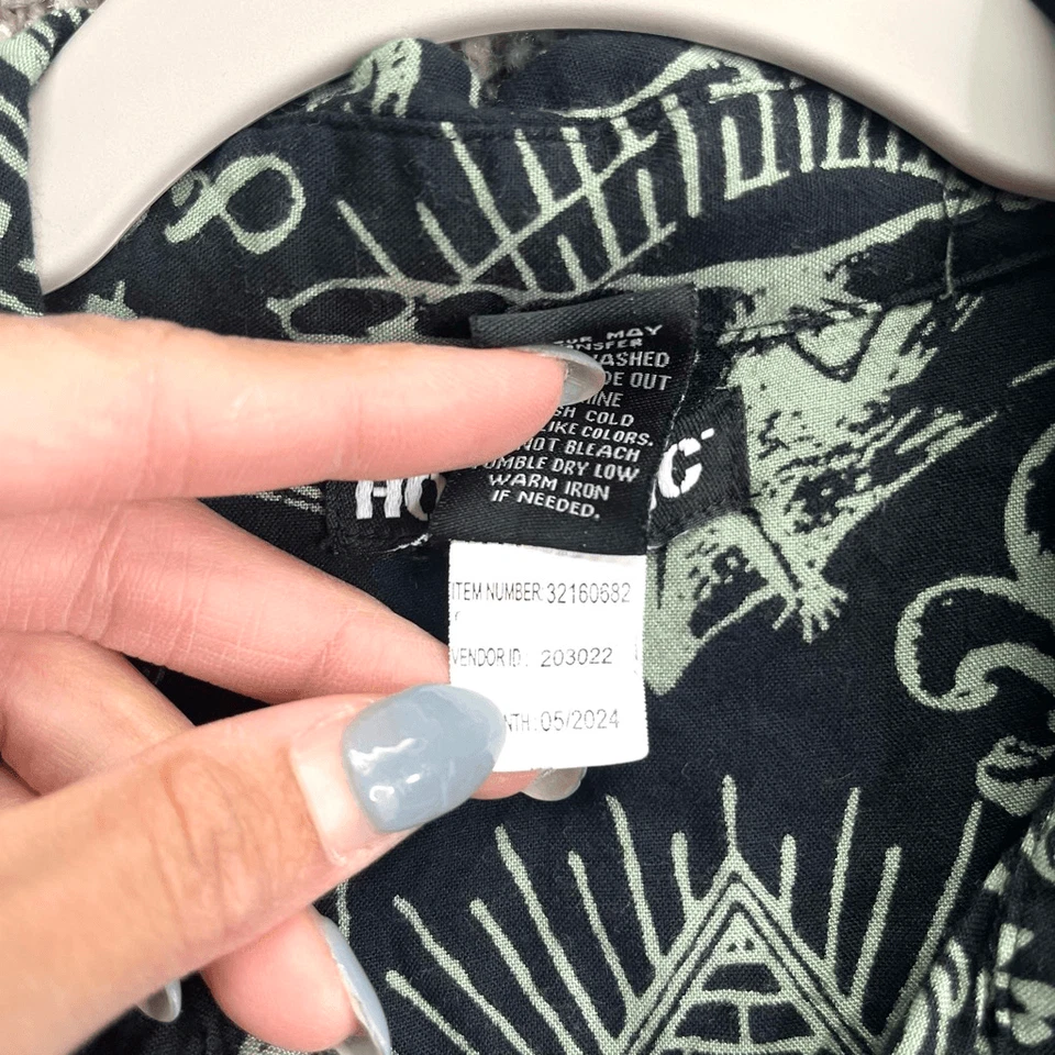 Hot Topic Shirt Men’s S Cosmic Tarot Occult All Over Print Black Short Sleeve - Image 3 of 4