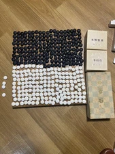 Hyuga Special Go Stones Set Clam Shell White 186 & Black 182 No.35 Snow Marked