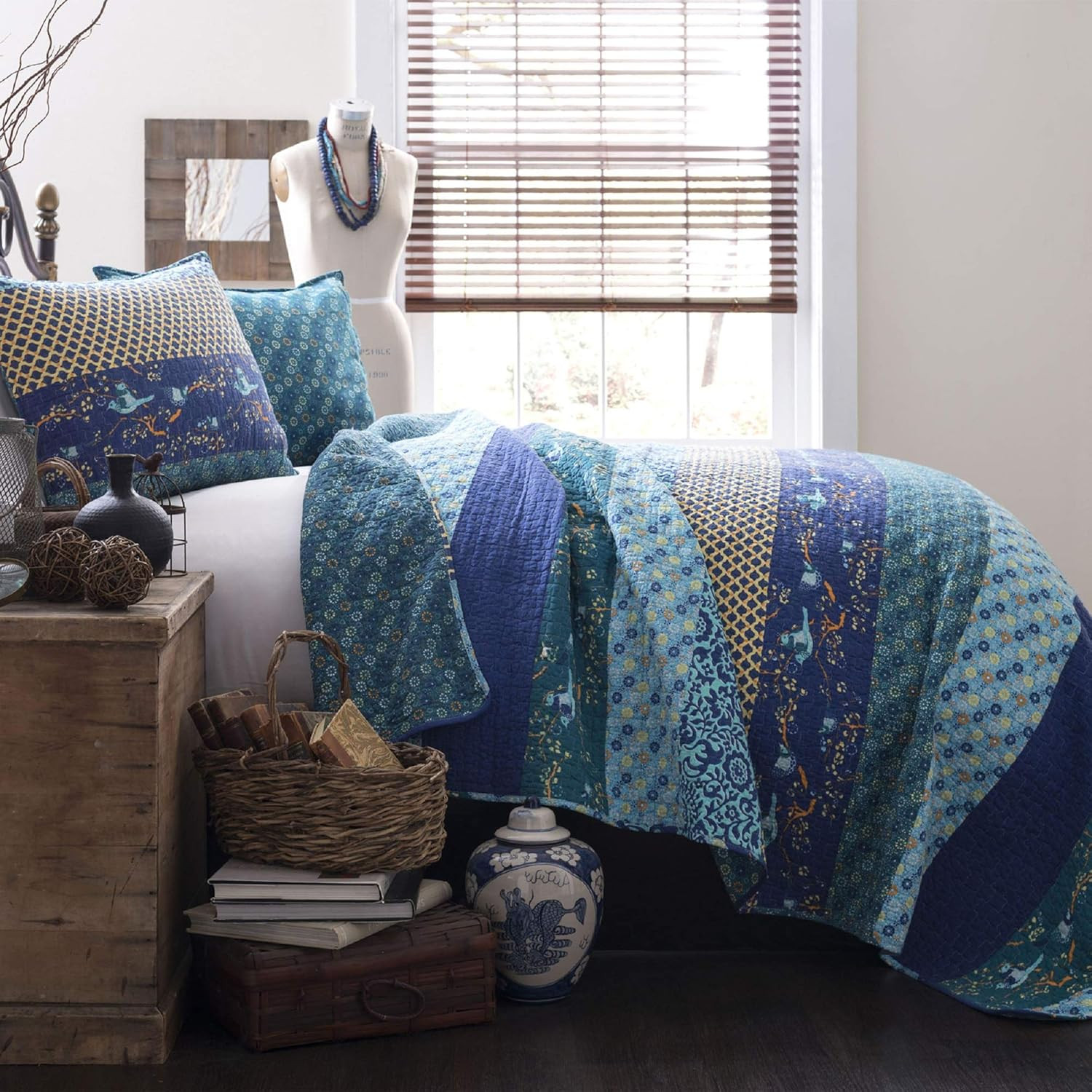 - 3 Piece Striped Bedding Set - Bold &