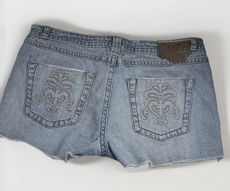 Pantalones cortos industriales de algodón para mujer de mezclilla desgastados talla 9 azules jeans 2"" Foto 2 de 4