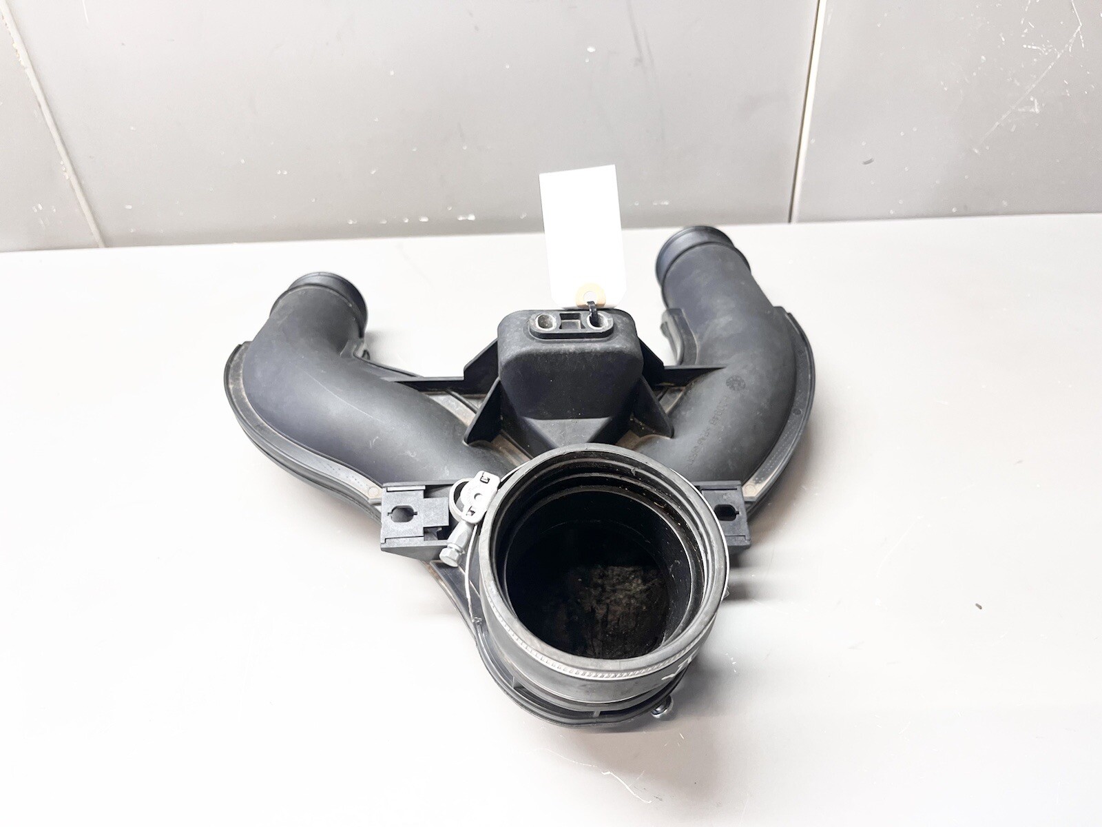 ⭐️2014-2017 MASERATI GHIBLI QUATTROPORTE 3.0L TURBO AIR INTAKE DUCT PIPE HOSE OE