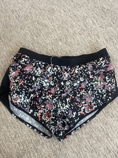 NEW Women's Size XL Under Armour Athletic Shorts Lined Loose Fit 2021 Line NEW