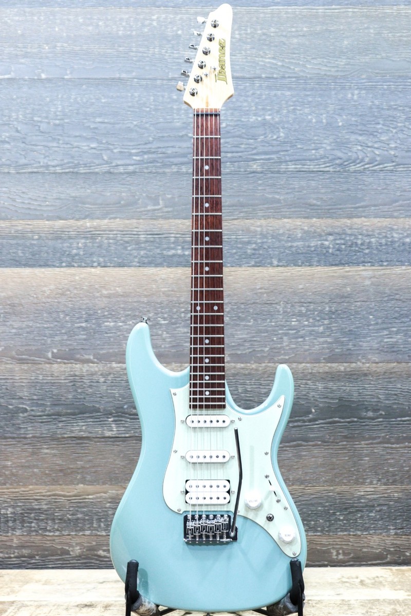 Ibanez AZES40 Standard Purist Blue SSH Poplar Body T106 Bridge
