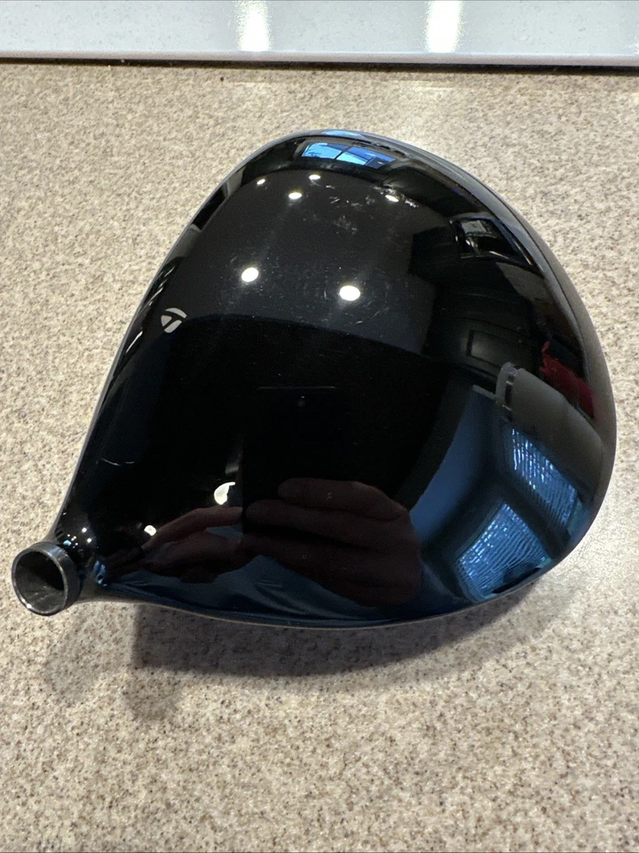 Taylormade R9 Supertri Driver Right Hand 8.5 Degree (Head Only) - Image 3 of 4