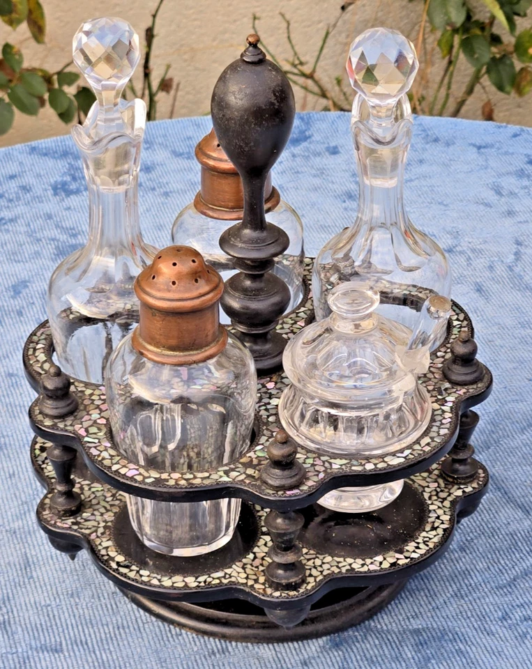 Beau serviteur ancien en CRISTAL Huile,vinaigre etc.Avec incrustations de NACRE - Photo 2/4