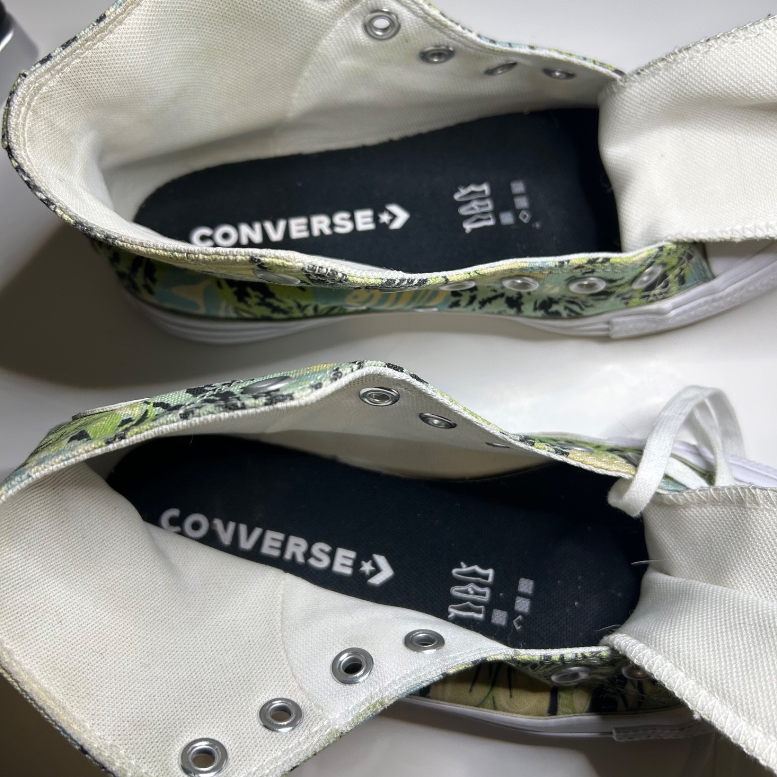 Converse High-Top Chuck Taylor All Star CTAS Canvas Tropical Green Floral Sz 7.5 thumbnail 13