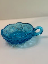 Vintage Kimble glass McKee mold aztec pattern 