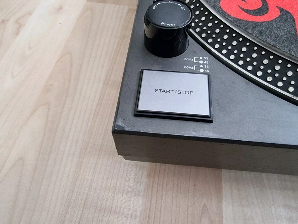 Schallplatten Spieler Reloop RP-2000 MK2 (Altes Modell ohne USB) defekt - Bild 2 von 4