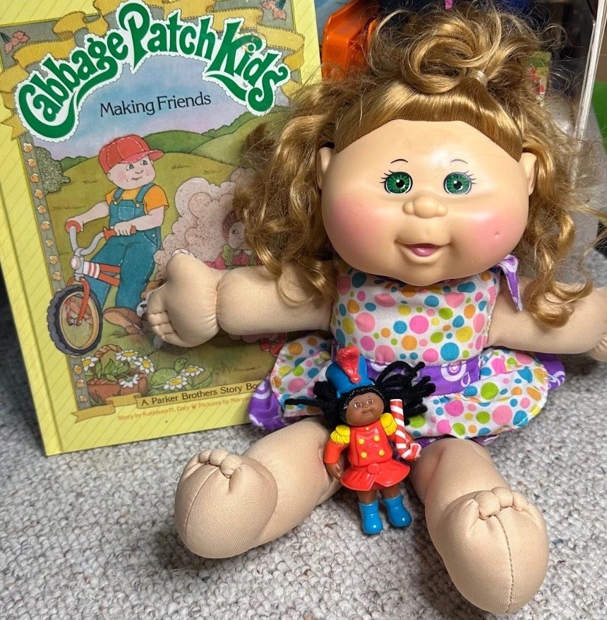 VTG Cabbage Patch Bundle Lot 3- 80's Book, Doll Vintage Small Figure