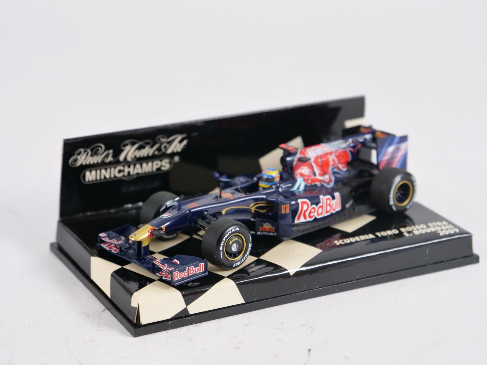 Minichamps 1/43 Scuderia Toro Rosso STR4 S. Bourdais 2009 No. 400090011 #11