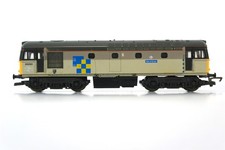 Lima L205228 Class 33 33050 "Isle of Grain" in Railfreight Livery. OO Gauge USED