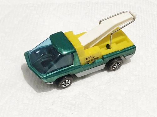 HOT WHEELS RED LINE WRECKER TRUCK GREEN w DARK INT EXCELLENT CONDITION