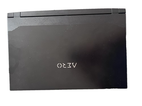 Gigabyte GB-BXi5-4200 Mini PC (i5, 256GB SSD, 8GB DDR3, NO OS