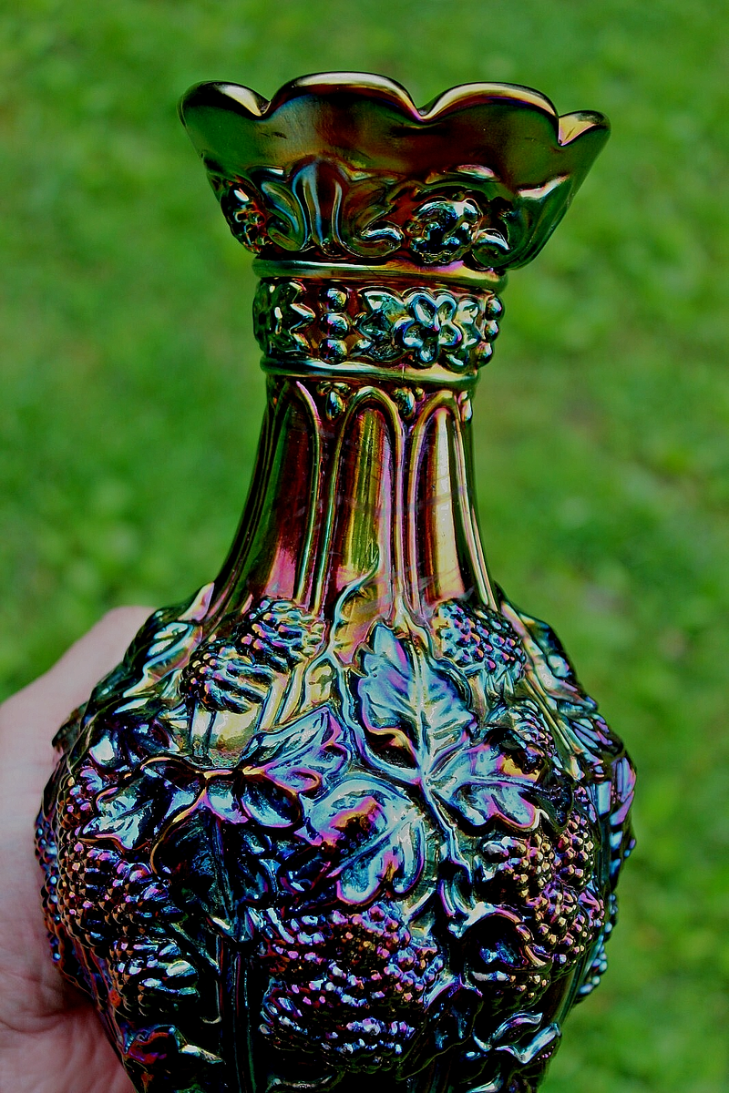 ANTIQUE IMPERIAL LOGANBERRY CARNIVAL GLASS VASE - ELECTRIC PURPLE