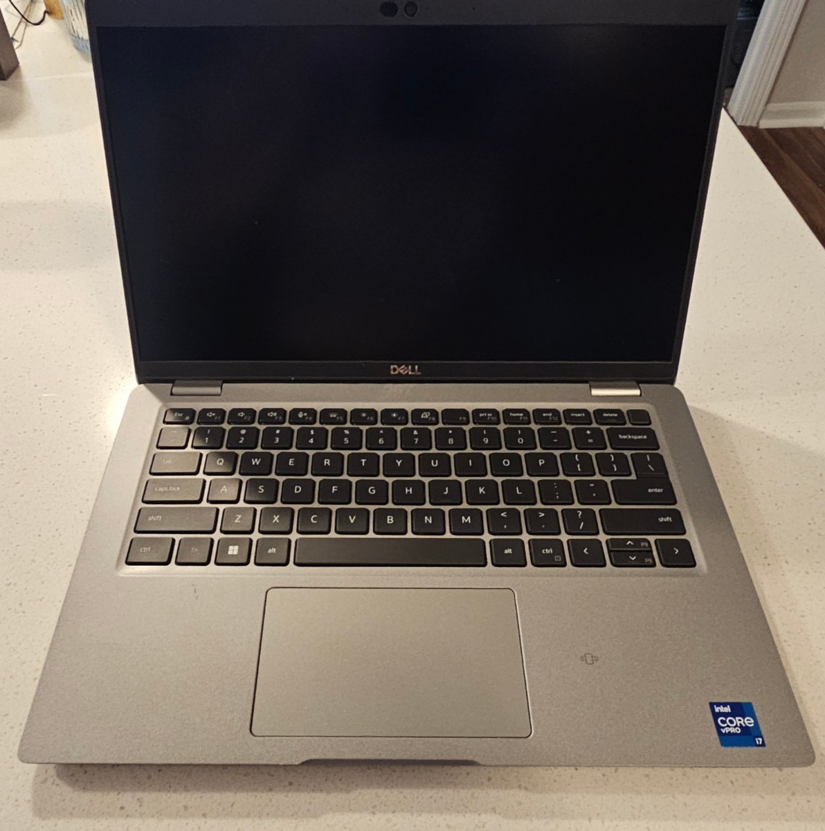 Dell Latitude 5420, 14-Inch Laptop, with Intel Core i7-1185G7, 512 GB SSD (Solid State Drive), Windows 11 Pro