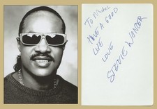 Stevie Wonder - RARE in person signed album page + Photo - Paris 1981 - COA