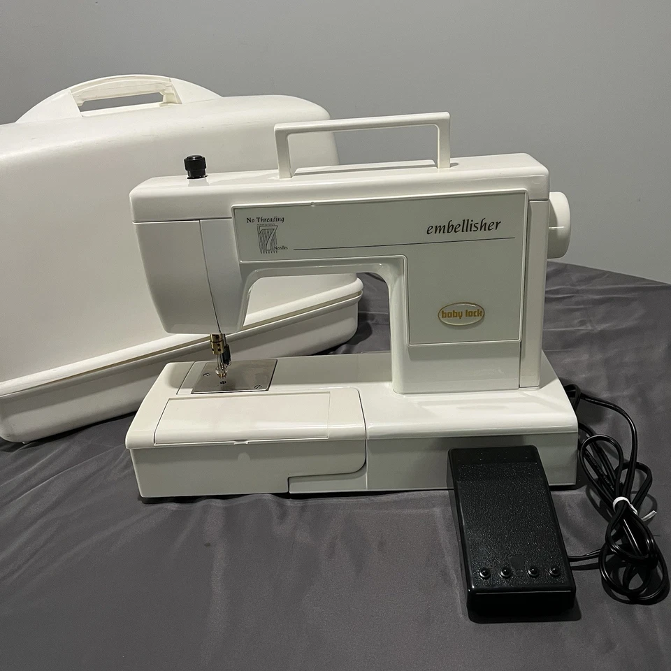 Máquina de coser Baby Lock EMB7 7 agujas fieltro embellecedor pedal enciende Foto 2 de 4