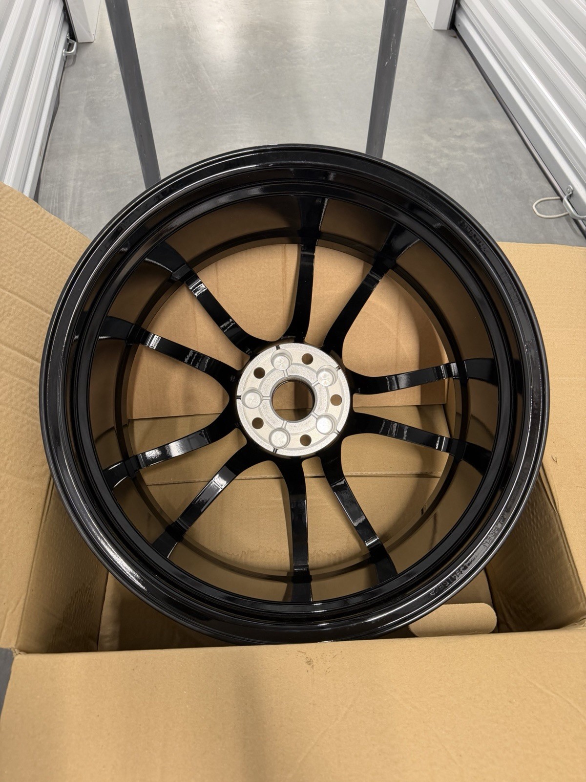 OEM Mclaren 570s Wheel 20” Gloss black