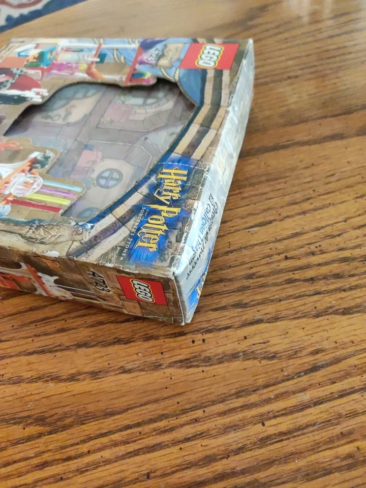 LEGO Harry Potter: Diagon Alley Shops (4723) Nuevo En Caja Sellada Foto 3 de 3