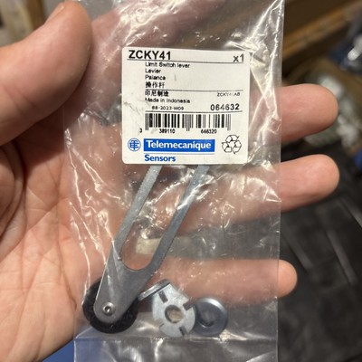 TELEMECANIQUE ZCK Y41 LIMIT SWITCH LEVER 064632 NEW (k9 | eBay UK